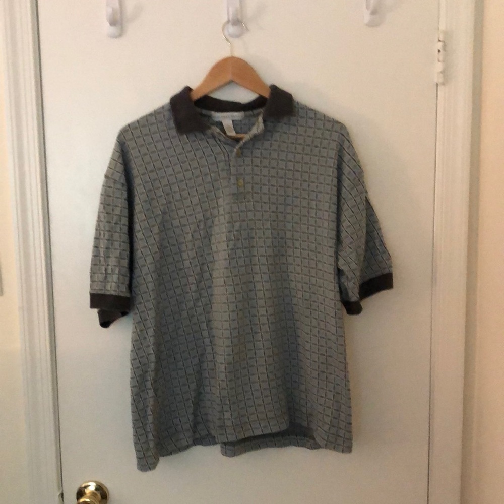 Men’s Medium Geoffrey Beene collared shirt